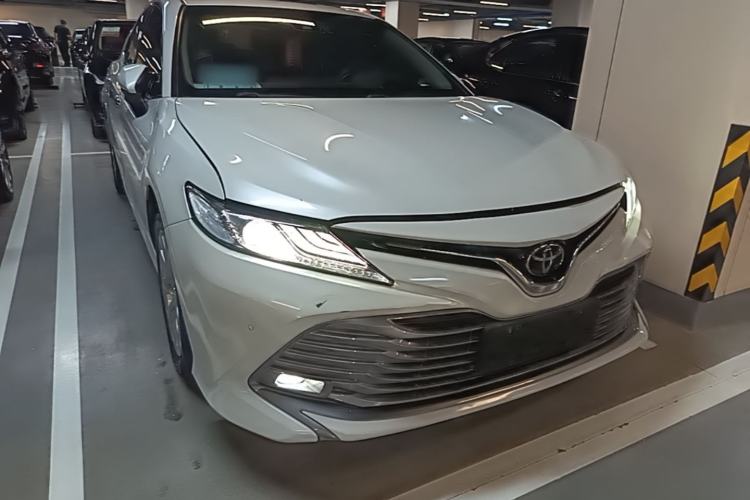 Used Toyota Camry 2019 Revised Version 2.0G Luxury Edition Exterior 1