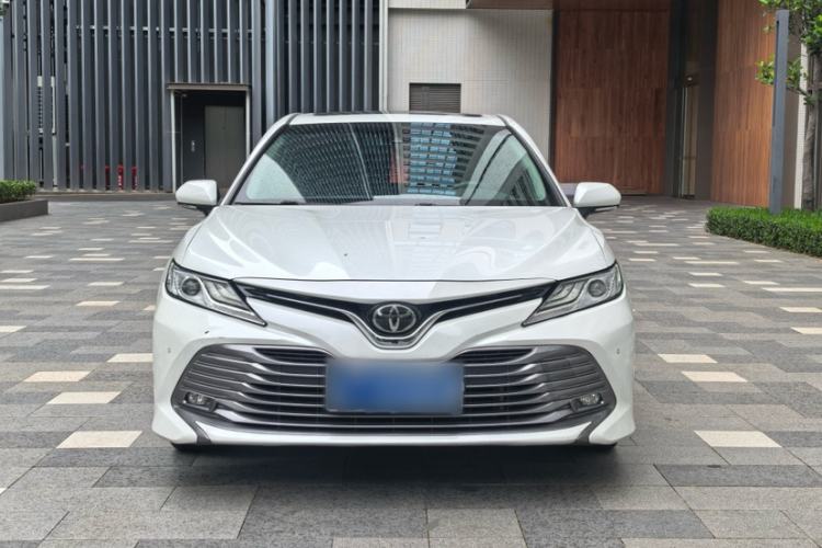 Used Toyota Camry 2019 Revised Version 2.0G Luxury Edition Exterior 1
