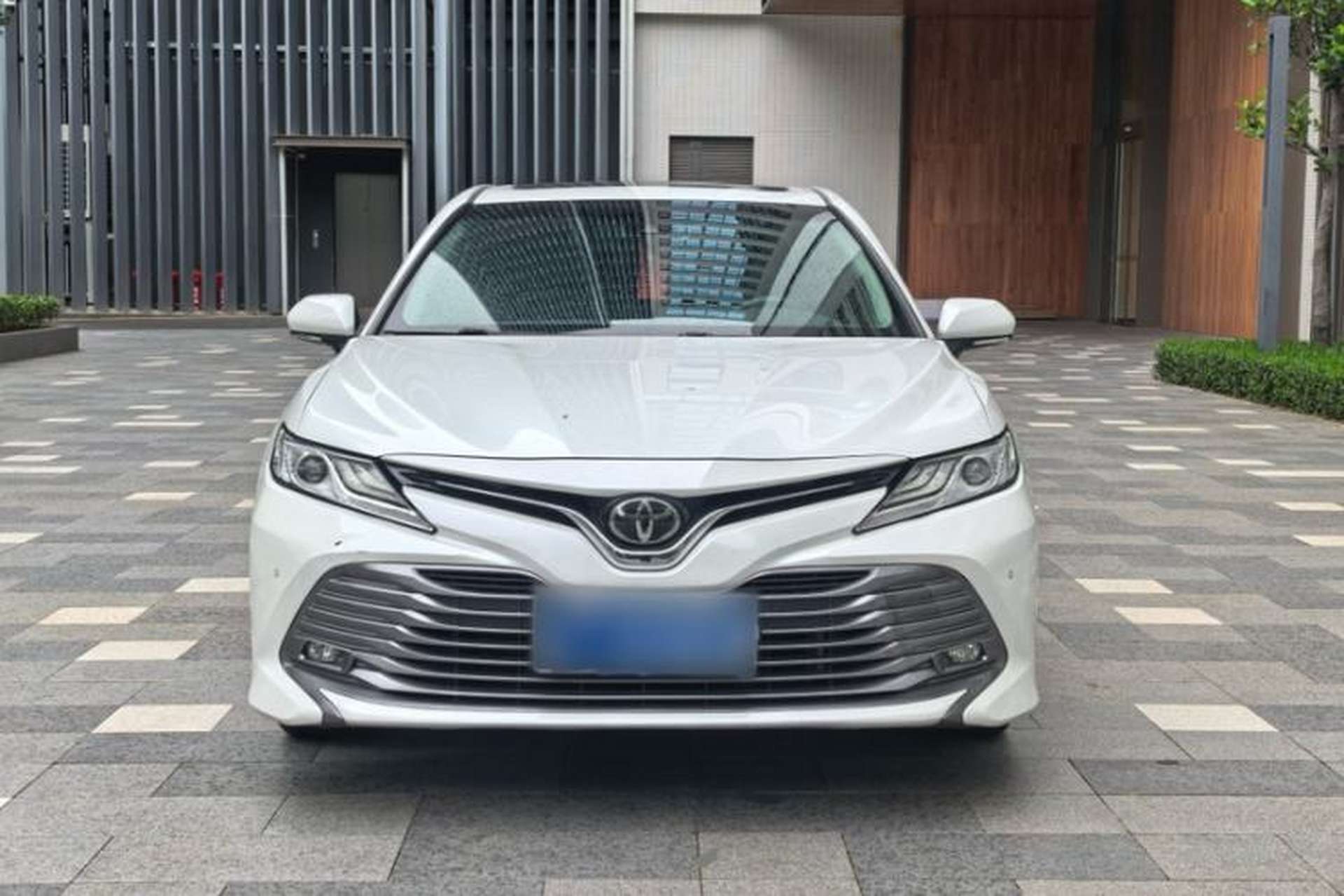 Used Toyota Camry 2019 Revised Version 2.0G Luxury Edition Exterior 1