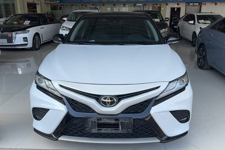 Used Toyota Camry 2019 2.0S FENGSHANG Version China VI Standard Exterior 1