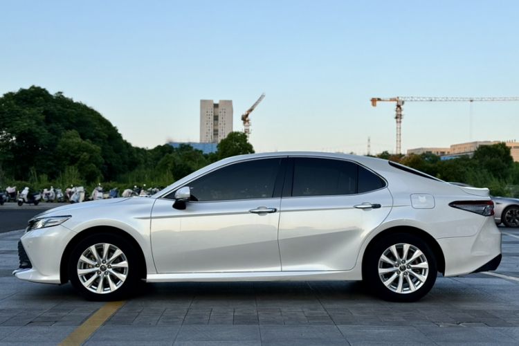 Used Toyota Camry 2019 2.0G Luxury Edition China VI Standard Exterior 11