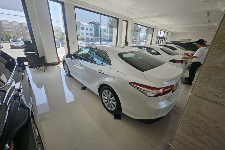 Used Toyota Camry 2019 2.0G Luxury Edition China V Standard Exterior 2