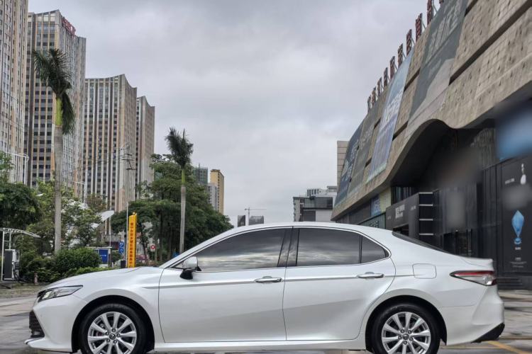 Used Toyota Camry 2019 2.0G Luxury Edition China VI Standard Exterior 3