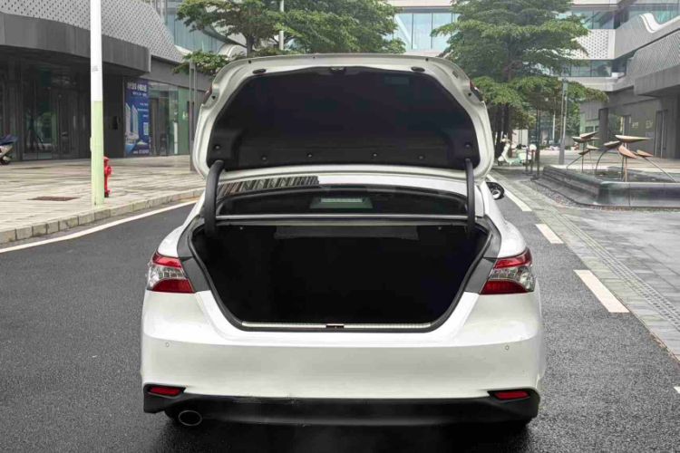 Used Toyota Camry 2019 Dual-Engine 2.5 HG Luxury Edition China VI Standard Exterior 3