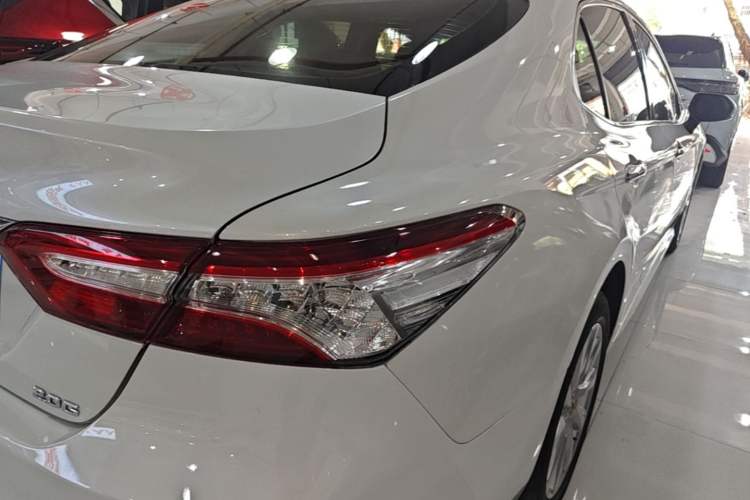 Used Toyota Camry 2019 2.0G Luxury Edition China VI Standard Exterior 3