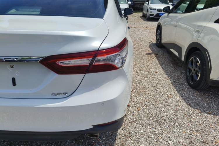 Used Toyota Camry 2019 2.0G Luxury Edition China VI Standard Exterior 3