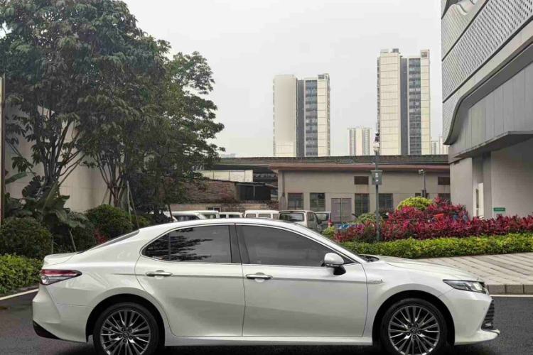 Used Toyota Camry 2019 Dual-Engine 2.5 HG Luxury Edition China VI Standard Exterior 4