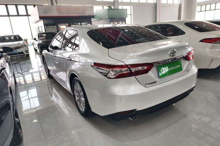 Used Toyota Camry 2019 Revised Version 2.0G Luxury Edition Exterior 5