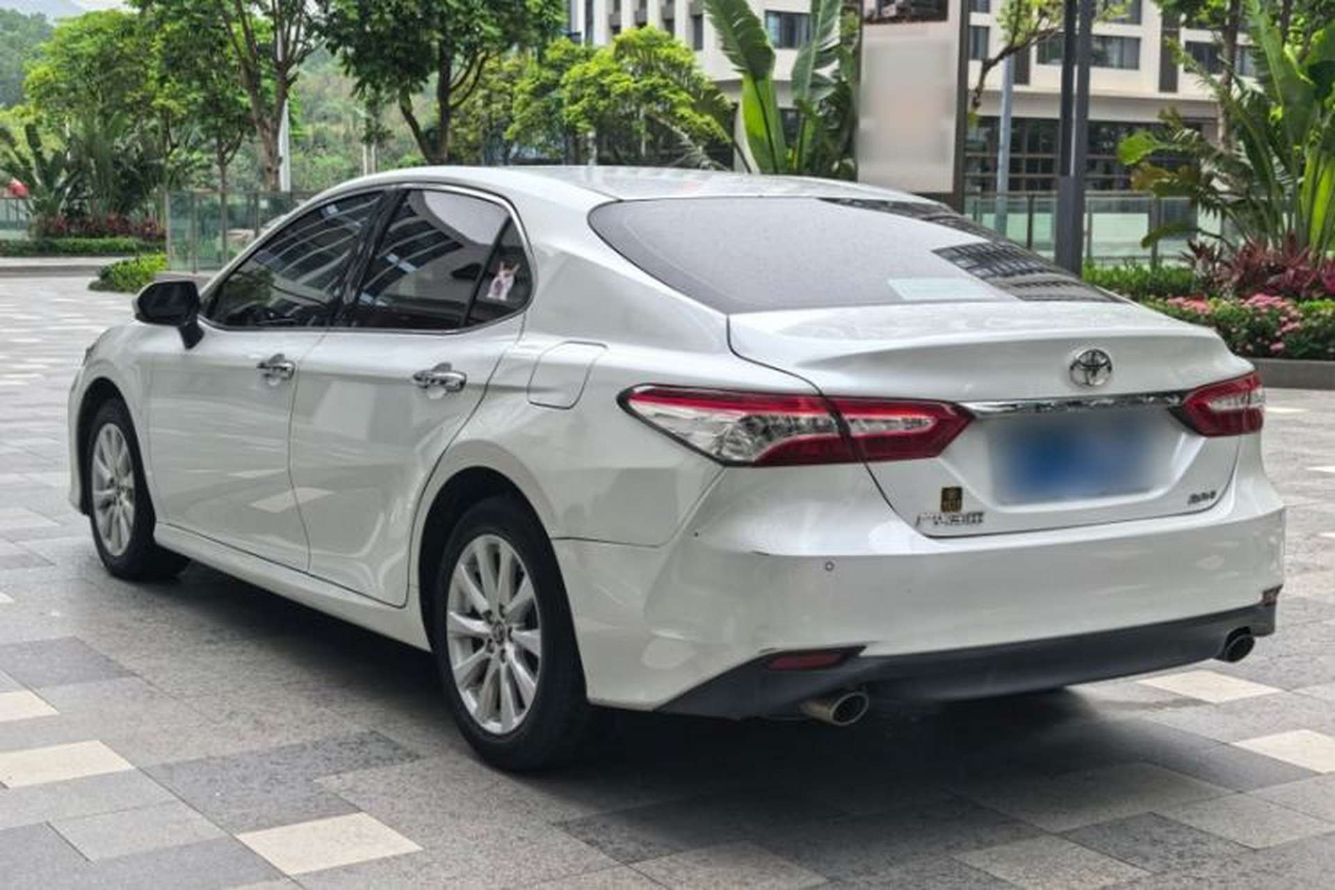 Used Toyota Camry 2019 Revised Version 2.0G Luxury Edition Exterior 5