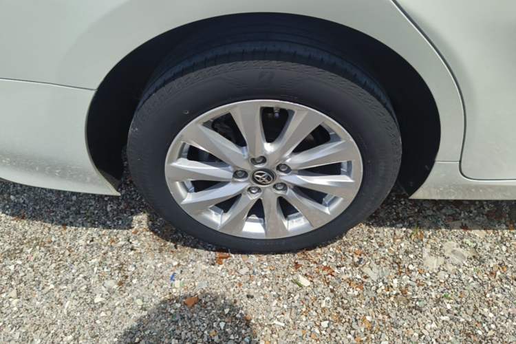 Used Toyota Camry 2019 2.0G Luxury Edition China VI Standard Exterior 5