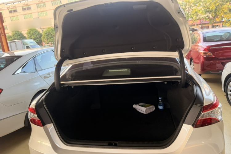 Used Toyota Camry 2019 2.5G Luxury Edition China VI Standard Exterior 6