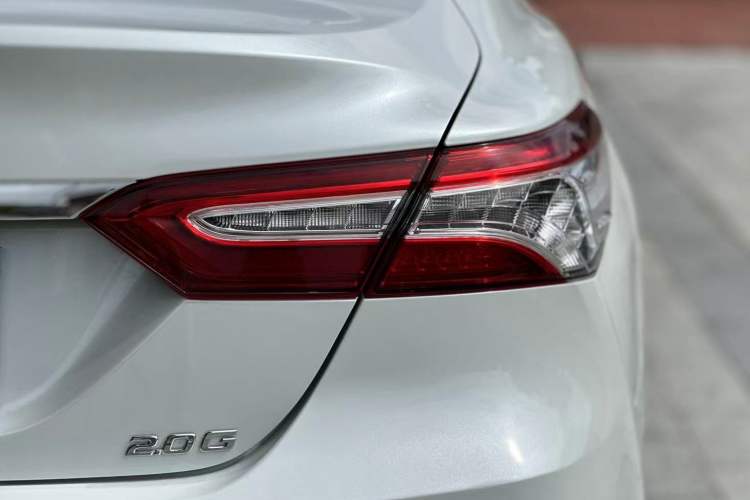 Used Toyota Camry 2019 Revised Version 2.0G Luxury Edition Exterior 7