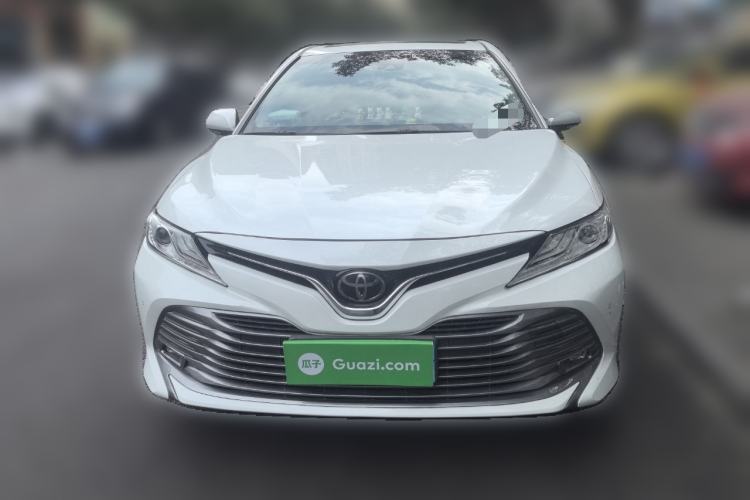 Used Toyota Camry 2019 Revised Version 2.0G Luxury Edition Front