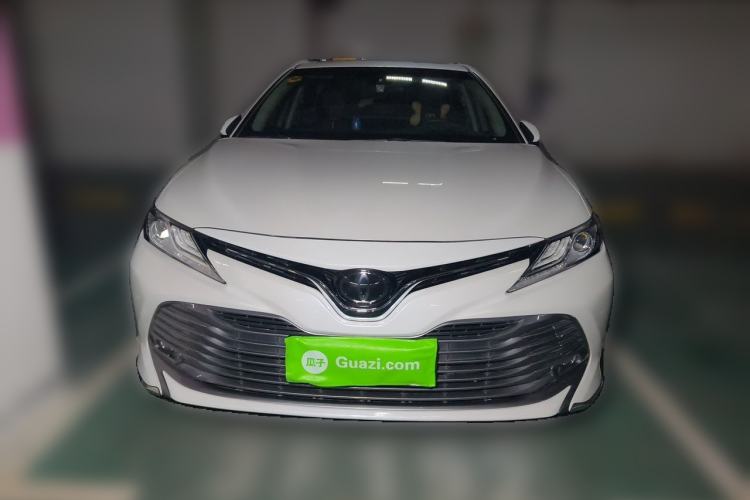 Used Toyota Camry 2019 Revised Version 2.0G Luxury Edition Front