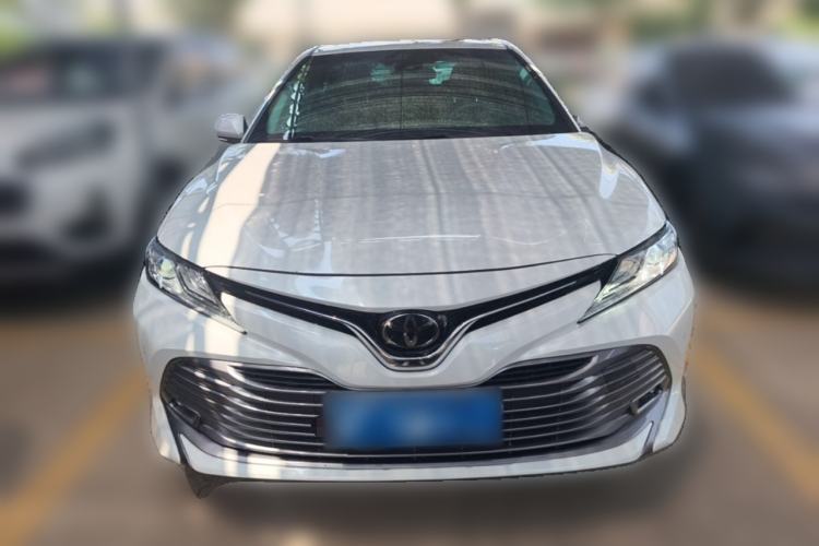 Used Toyota Camry 2019 Revised Version 2.0G Luxury Edition Front