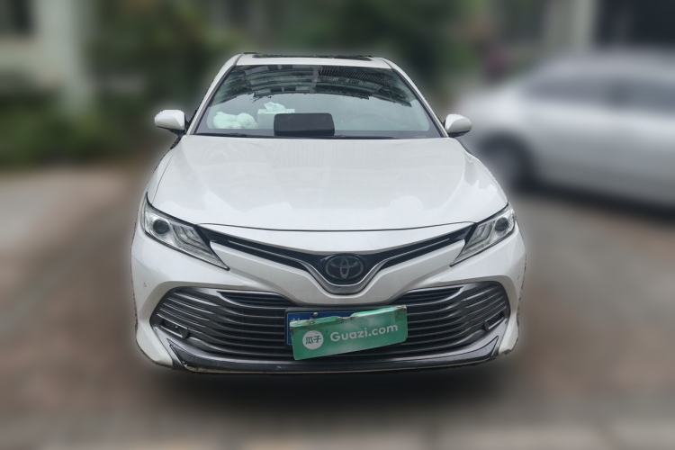 Used Toyota Camry 2019 Revised Version 2.0G Luxury Edition Front