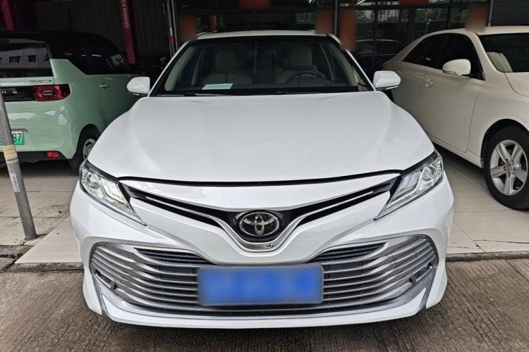 Used Toyota Camry 2019 Revised Version 2.0G Luxury Edition Front