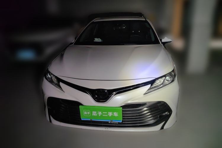 Used Toyota Camry 2019 Revised Version 2.0G Luxury Edition Front