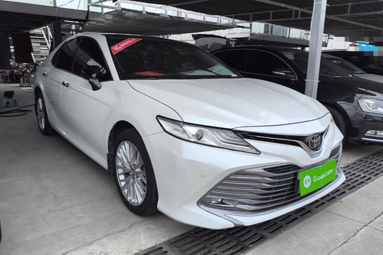 Used Toyota Camry 2019 Revised Version 2.5G Luxury Edition Front Right 45 Deg