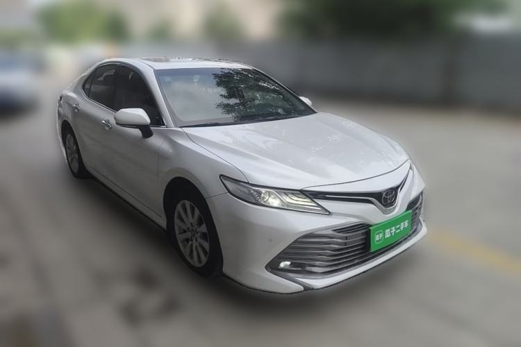Used Toyota Camry 2019 2.0G Luxury Edition China VI Standard Front Right 45 Deg