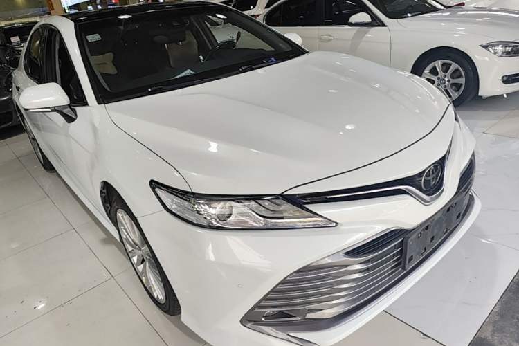 Used Toyota Camry 2019 2.5G Luxury Edition China VI Standard Front Right 45 Deg