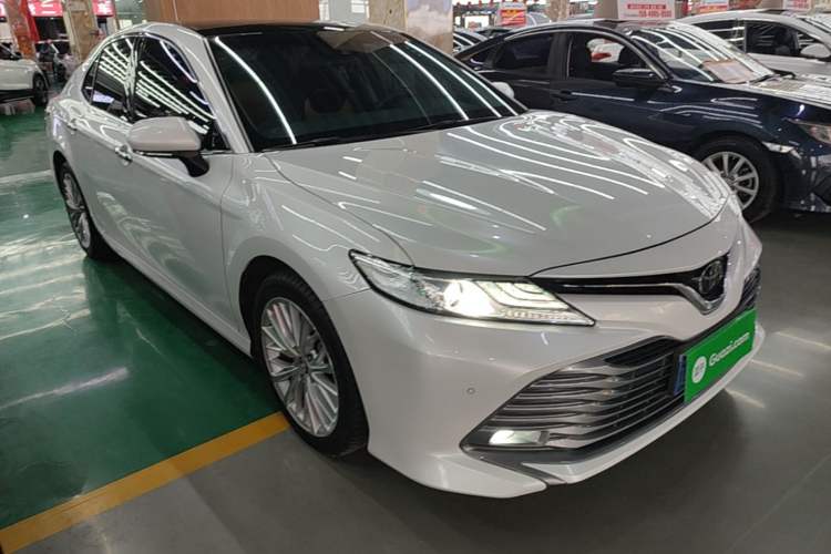 Used Toyota Camry 2019 Revised Version 2.5G Luxury Edition Front Right 45 Deg