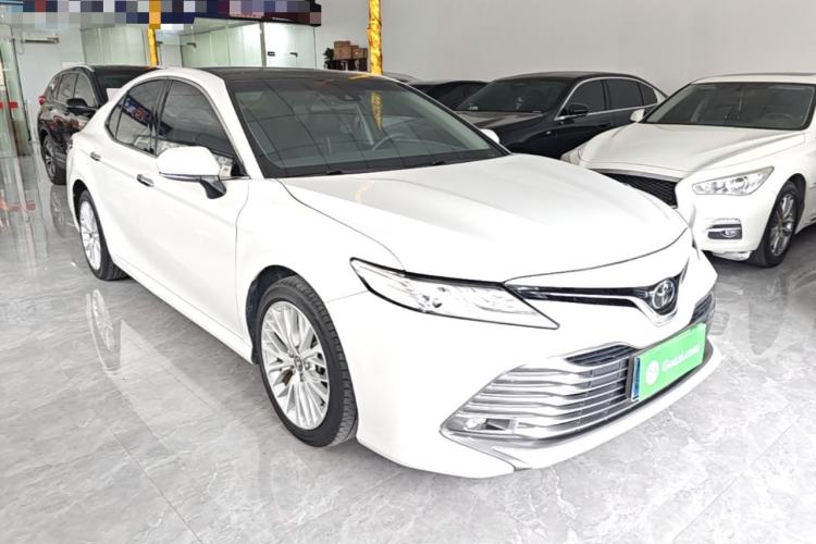 Used Toyota Camry 2019 Revised Version 2.5G Luxury Edition Front Right 45 Deg