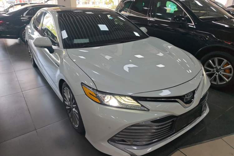 Used Toyota Camry 2019 Dual-Engine 2.5 HG Luxury Edition China VI Standard Front Right 45 Deg