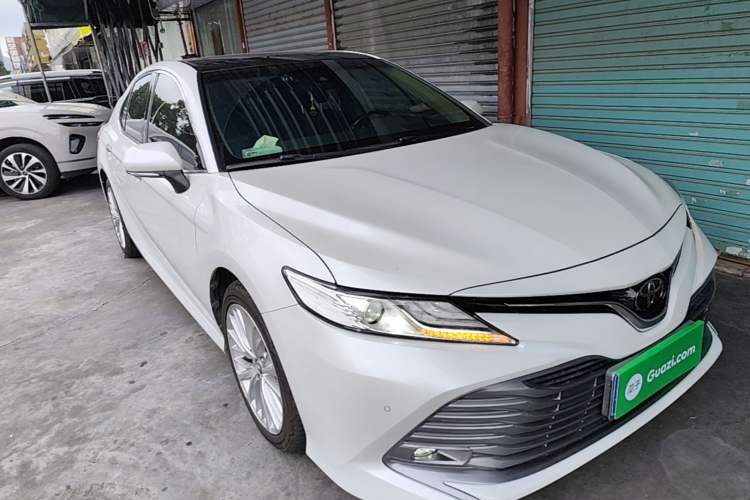 Used Toyota Camry 2019 2.5G Luxury Edition China VI Standard Front Right 45 Deg
