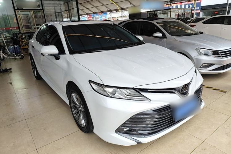 Used Toyota Camry 2019 2.0G Luxury Edition China VI Standard Front Right 45 Deg
