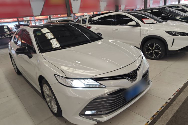Used Toyota Camry 2019 Revised Version 2.5G Luxury Edition Front Right 45 Deg
