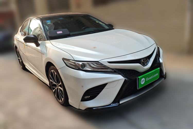 Used Toyota Camry 2019 2.5S FENGSHANG Version China VI Standard Front Right 45 Deg