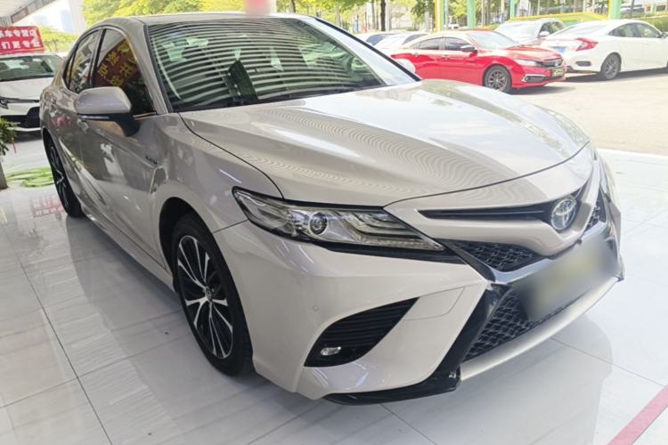 Used Toyota Camry 2019 Dual-Engine 2.5HS FENGSHANG Edition China VI Standard Front Right 45 Deg