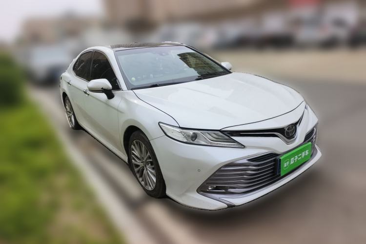 Used Toyota Camry 2019 2.5G Luxury Edition China VI Standard Front Right 45 Deg