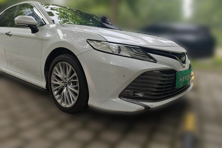 Used Toyota Camry 2019 2.5G Luxury Edition China VI Standard Front Right 45 Deg