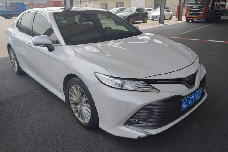 Used Toyota Camry 2019 2.5G Luxury Edition China VI Standard Front Right 45 Deg