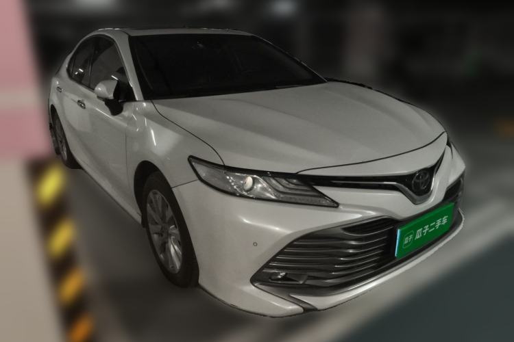 Used Toyota Camry 2019 2.0G Luxury Edition China VI Standard Front Right 45 Deg