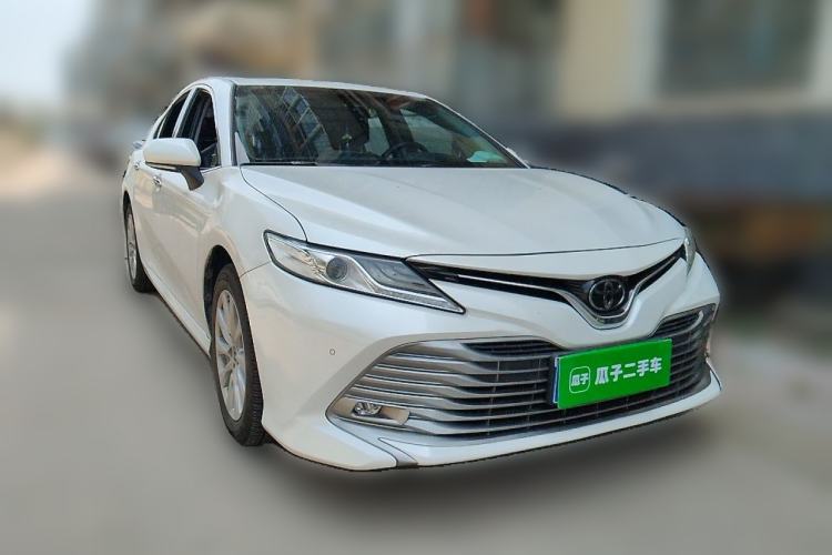 Used Toyota Camry 2019 2.0G Luxury Edition China VI Standard Front Right 45 Deg