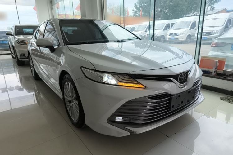 Used Toyota Camry 2019 Revised Version 2.5G Luxury Edition Front Right 45 Deg