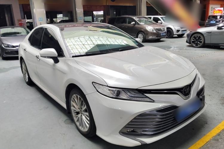 Used Toyota Camry 2019 Revised Version 2.5G Luxury Edition Front Right 45 Deg