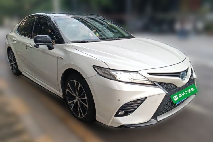 Used Toyota Camry 2019 Revised Version Dual-Engine 2.5 HS Fēngshàng Edition Front Right 45 Deg