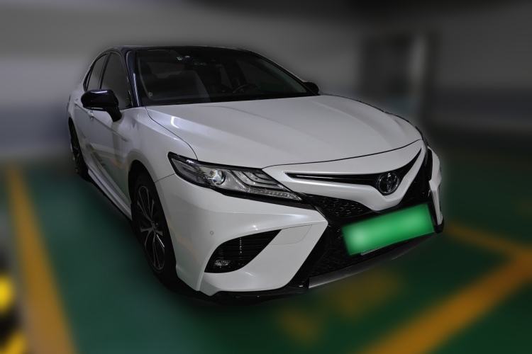 Used Toyota Camry 2019 2.0S FENGSHANG Version China VI Standard Front Right 45 Deg
