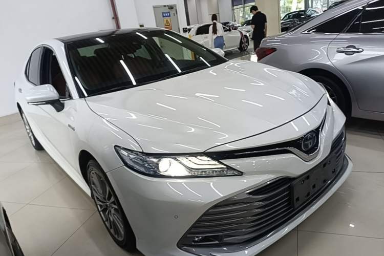 Used Toyota Camry 2019 Revised Version Dual-Engine 2.5 HG Luxury Edition Front Right 45 Deg