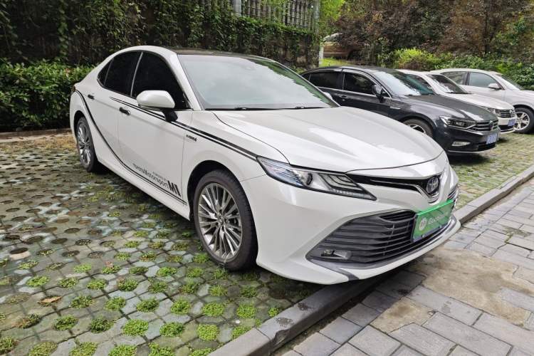Used Toyota Camry 2019 Revised Version Dual-Engine 2.5 HG Luxury Edition Front Right 45 Deg