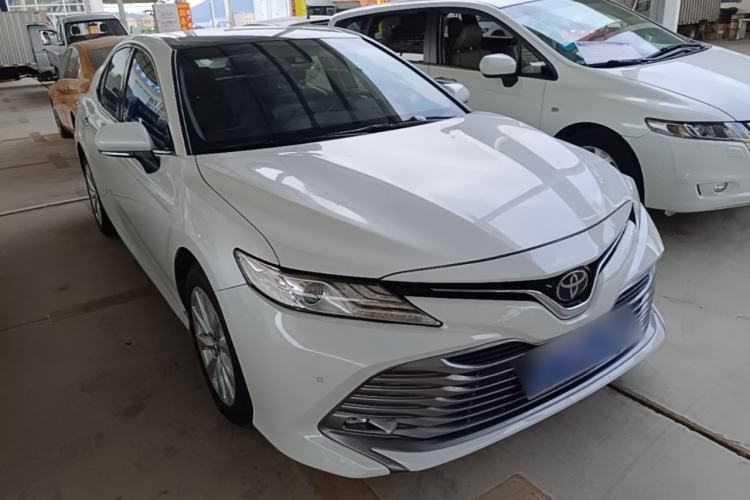 Used Toyota Camry 2019 2.0G Luxury Edition China VI Standard Front Right 45 Deg