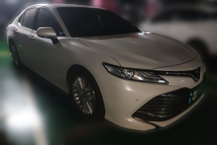 Used Toyota Camry 2019 Revised Version 2.5G Luxury Edition Front Right 45 Deg