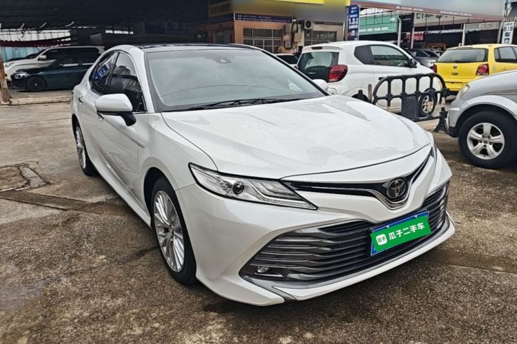 Used Toyota Camry 2019 Revised Version 2.5G Luxury Edition Front Right 45 Deg