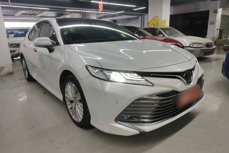 Used Toyota Camry 2019 Revised Version 2.5G Luxury Edition Front Right 45 Deg