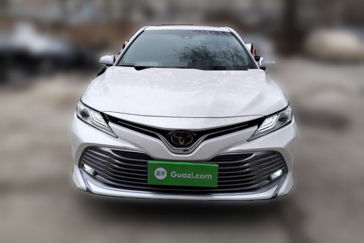 Used Toyota Camry 2019 Revised Version 2.0G Luxury Edition Front