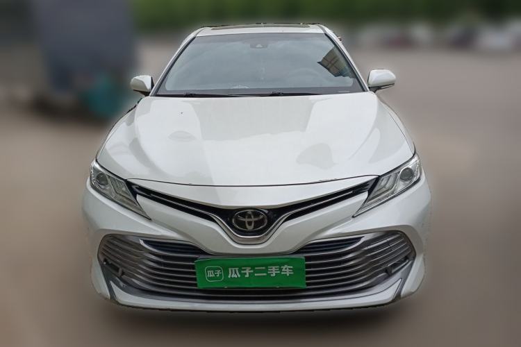 Used Toyota Camry 2019 Revised Version 2.0G Luxury Edition Front